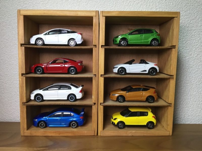 100均 トミカは セリア 木製仕切りケース がピッタリ ナルポッド